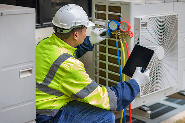 Professional Hvac technician working in Jackson, MI